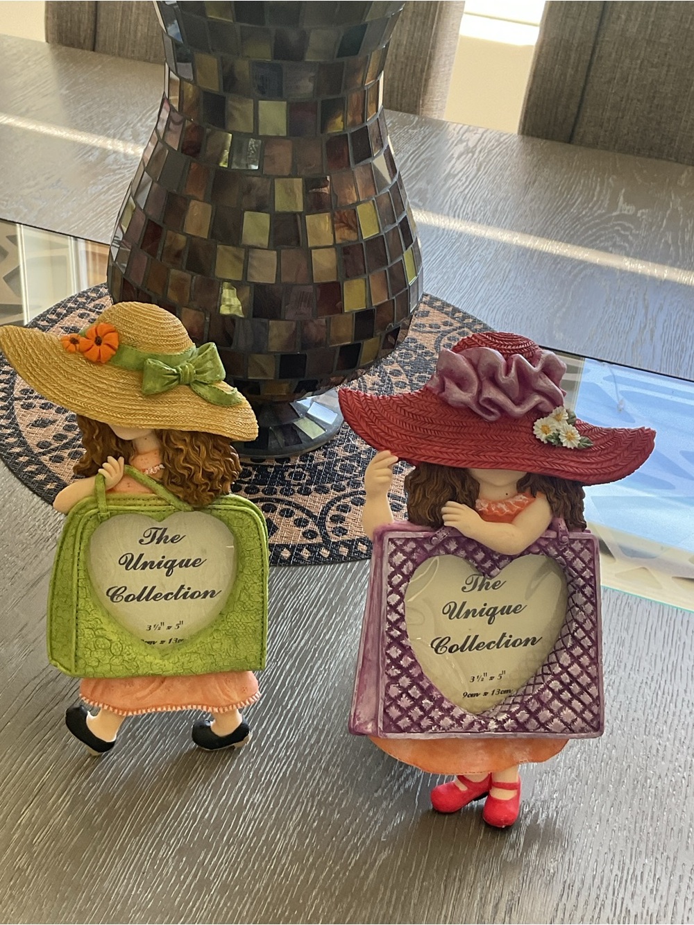 *Pair of Decorative *Girl Picture Frame Figurines in Green & Purple